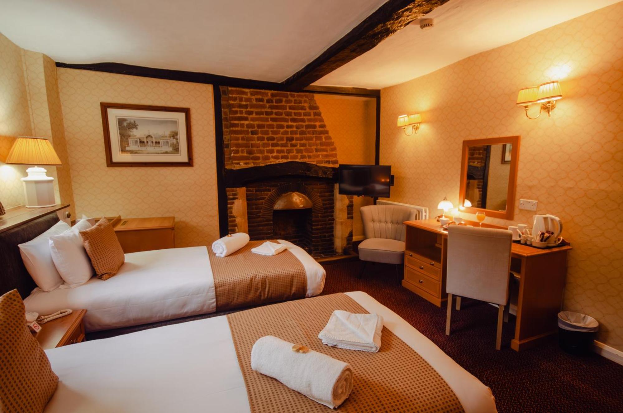 Howfield Manor Hotel 3*
